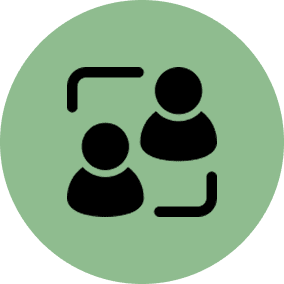 Two user icons connected by arrows on a green background.